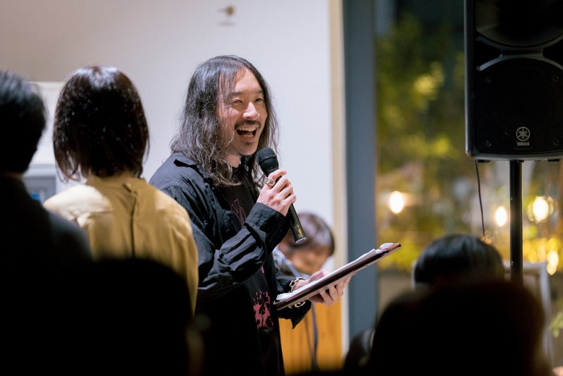 TOKUBAN 下北沢：来場者へ話しかける出演者